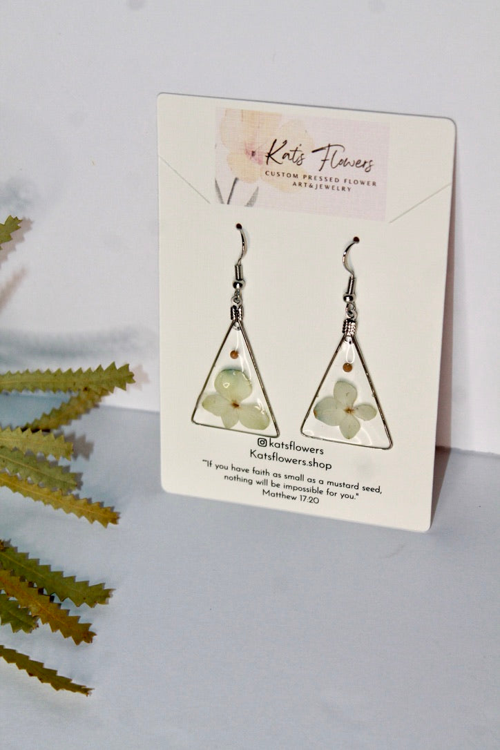 Earrings - White/ blue Flower