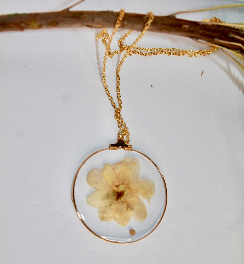 Necklace - Cream Yellow Flower - Medium Length Chain